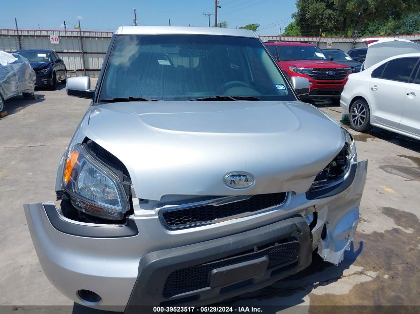 2011 Kia Soul + VIN: KNDJT2A23B7706302 Lot: 39523517