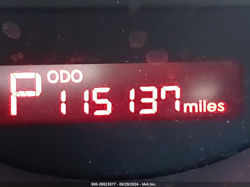 2011 Kia Soul + VIN: KNDJT2A23B7706302 Lot: 39523517