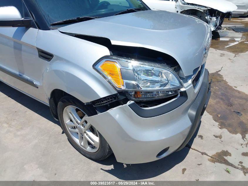 2011 Kia Soul + VIN: KNDJT2A23B7706302 Lot: 39523517