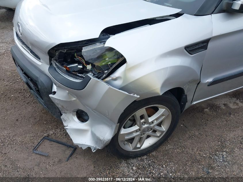 2011 Kia Soul + VIN: KNDJT2A23B7706302 Lot: 39523517