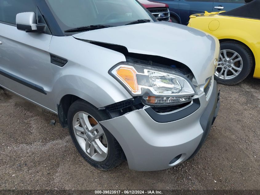2011 Kia Soul + VIN: KNDJT2A23B7706302 Lot: 39523517