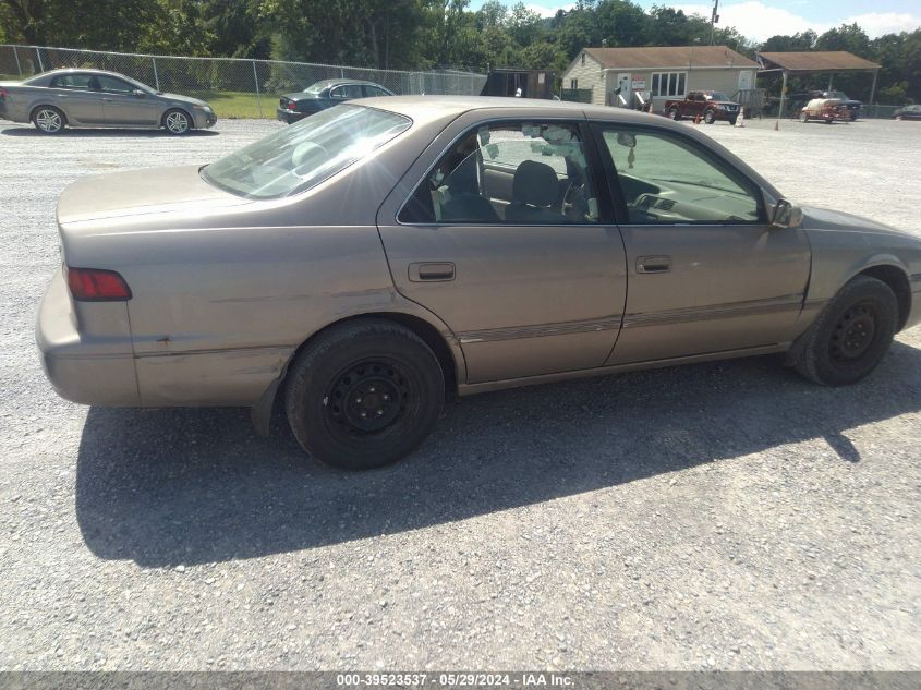 1999 Toyota Camry Le VIN: 4T1BG22K1XU612530 Lot: 39523537