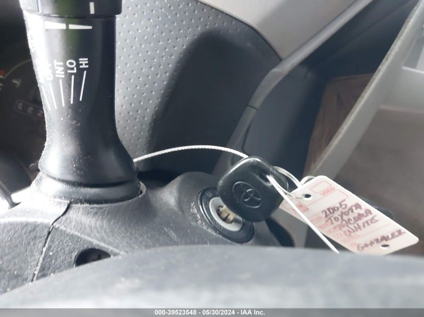 2005 Toyota Tacoma Prerunner V6 VIN: 5TEKU72NX5Z084883 Lot: 39523548