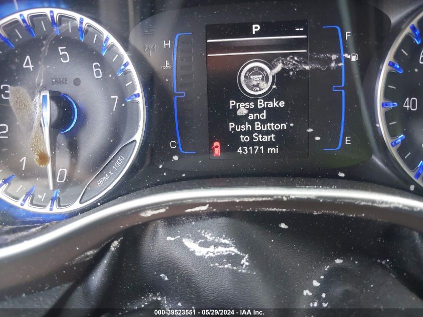 2019 Chrysler Pacifica Touring L VIN: 2C4RC1BG1KR666615 Lot: 39523551