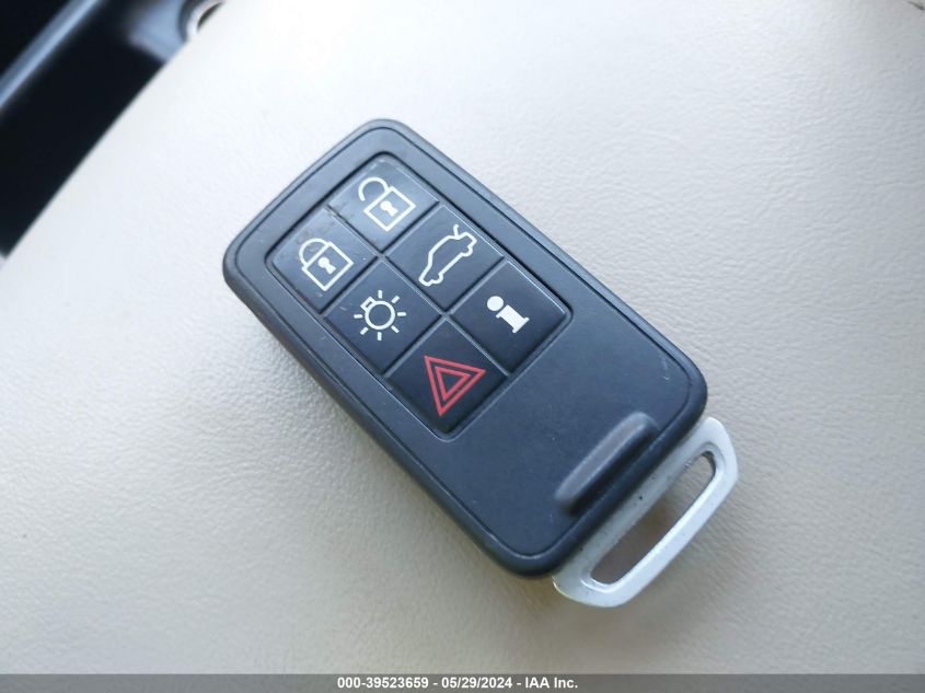 2014 Volvo Xc70 3.2/3.2 Platinum/3.2 Premier/3.2 Premier Plus VIN: YV4940BZ6E1178971 Lot: 39523659