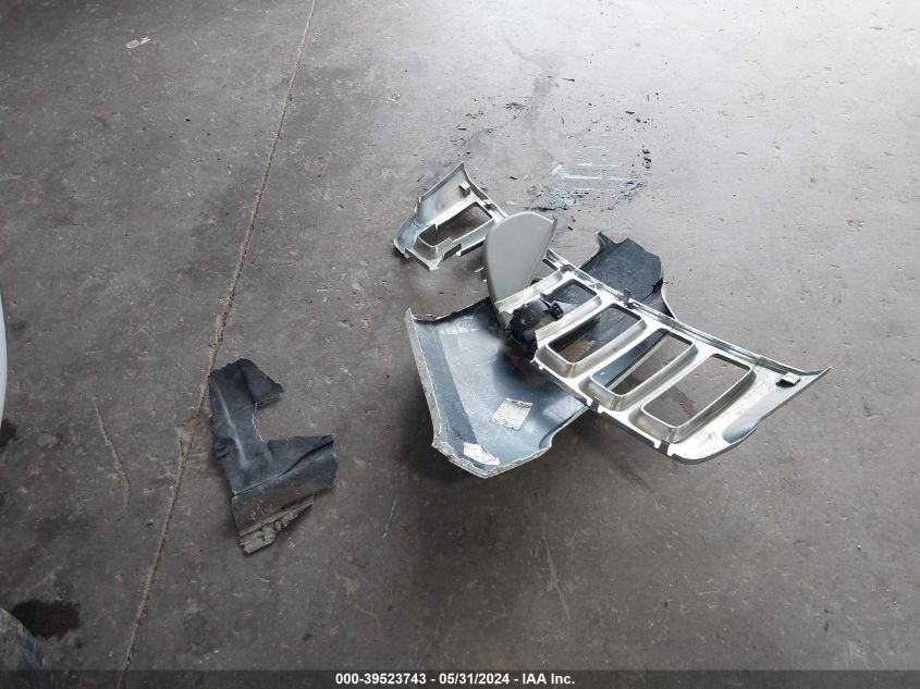 2011 Jeep Grand Cherokee Laredo VIN: 1J4RR4GGXBC587746 Lot: 39523743