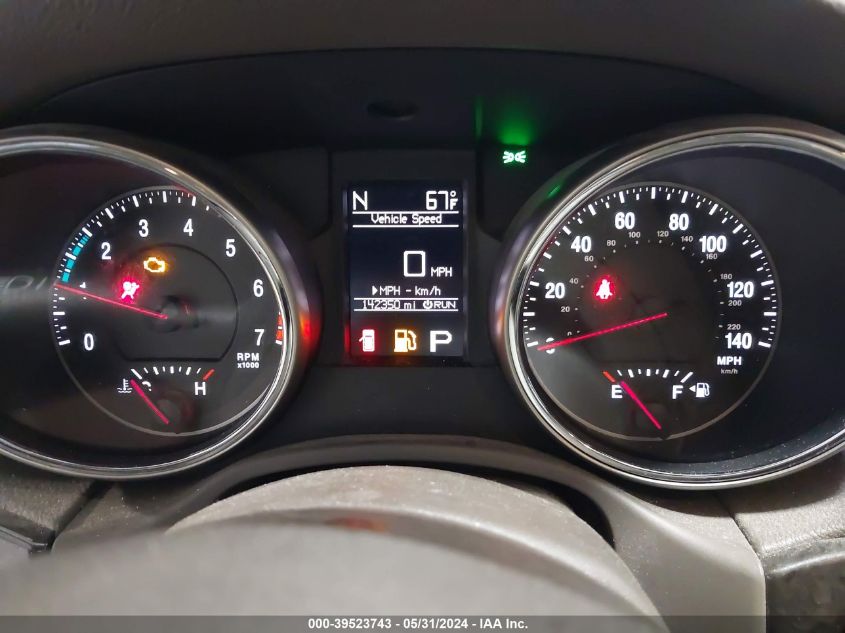 2011 Jeep Grand Cherokee Laredo VIN: 1J4RR4GGXBC587746 Lot: 39523743