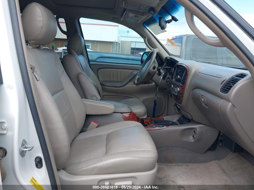 2005 Toyota Sequoia Limited V8 VIN: 5TDBT48A65S255048 Lot: 39523818