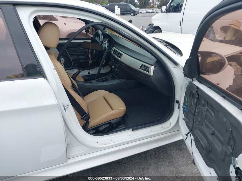 2008 BMW M3 VIN: WBSVA93518E041727 Lot: 39523833