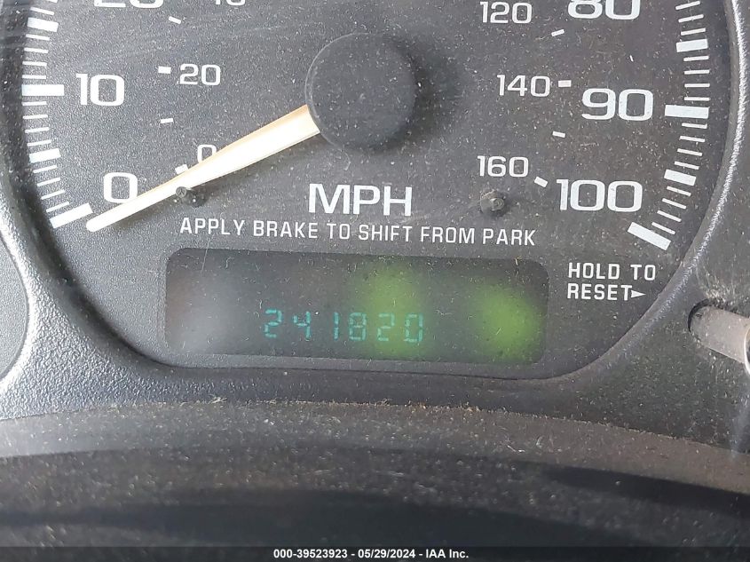 2002 GMC Sierra 2500Hd Sle VIN: 1GTHC23U82F175956 Lot: 39523923