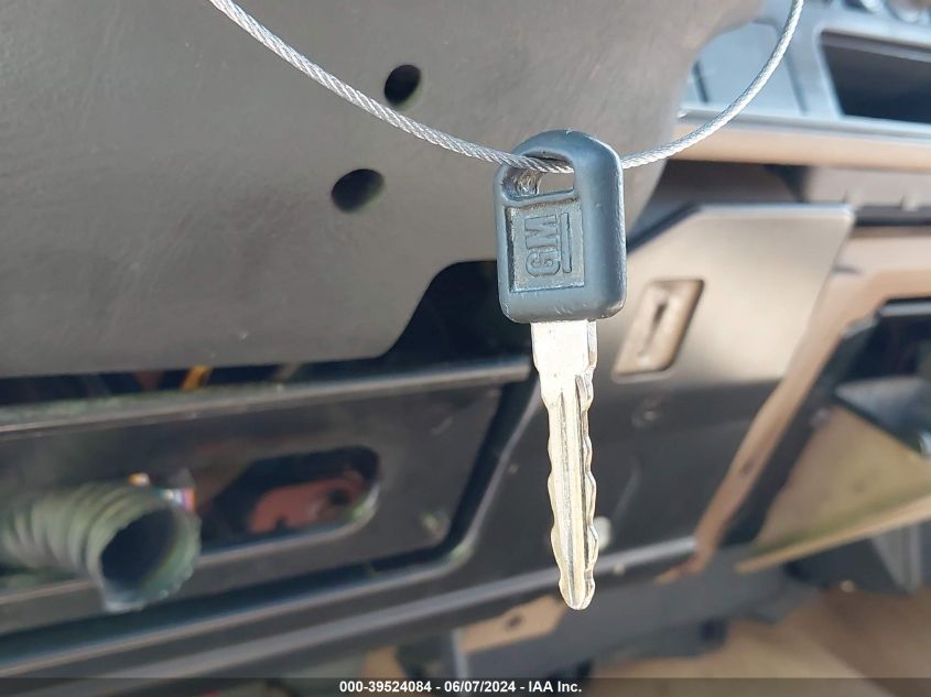 1995 Chevrolet Gmt-400 C1500 VIN: 2GCEC19K2S1207231 Lot: 39524084