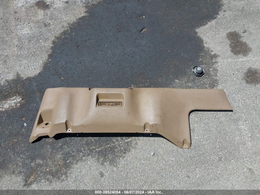 1995 Chevrolet Gmt-400 C1500 VIN: 2GCEC19K2S1207231 Lot: 39524084