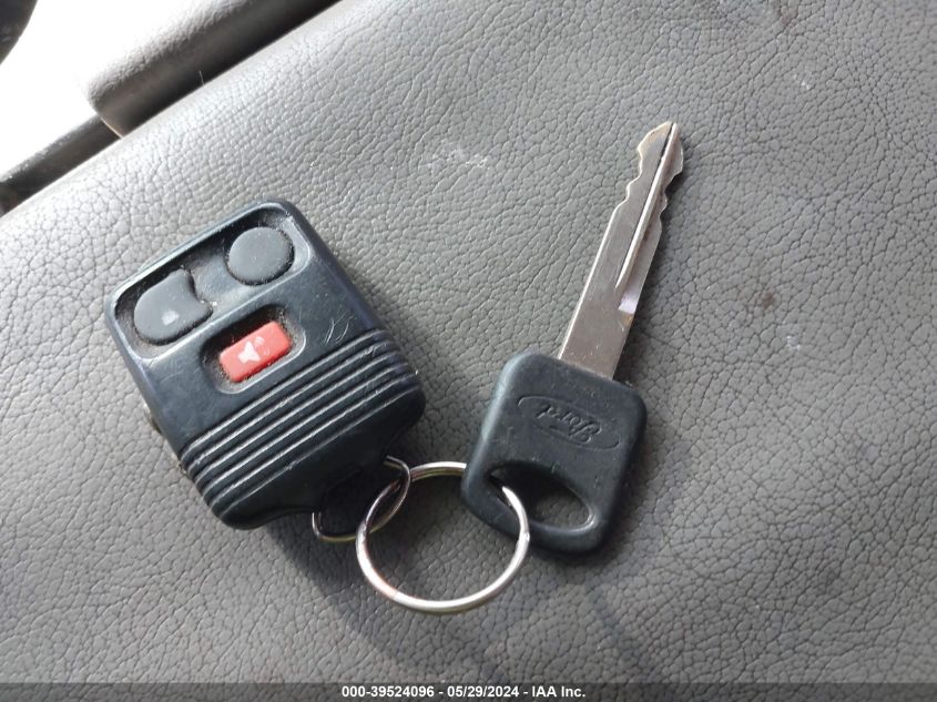 2003 Ford F-250 Lariat/Xl/Xlt VIN: 1FTNX21L33EC63435 Lot: 39524096