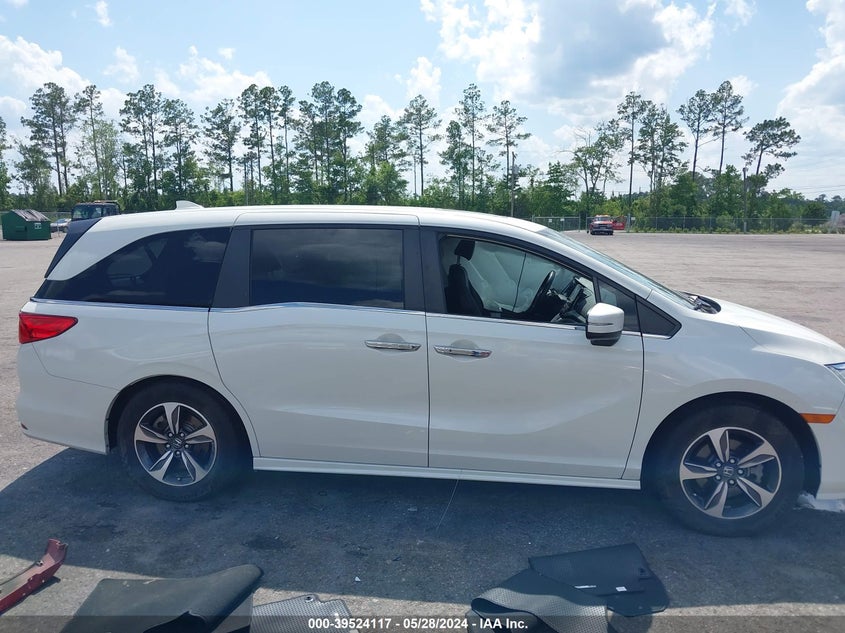 2018 Honda Odyssey Touring VIN: 5FNRL6H83JB002775 Lot: 39524117