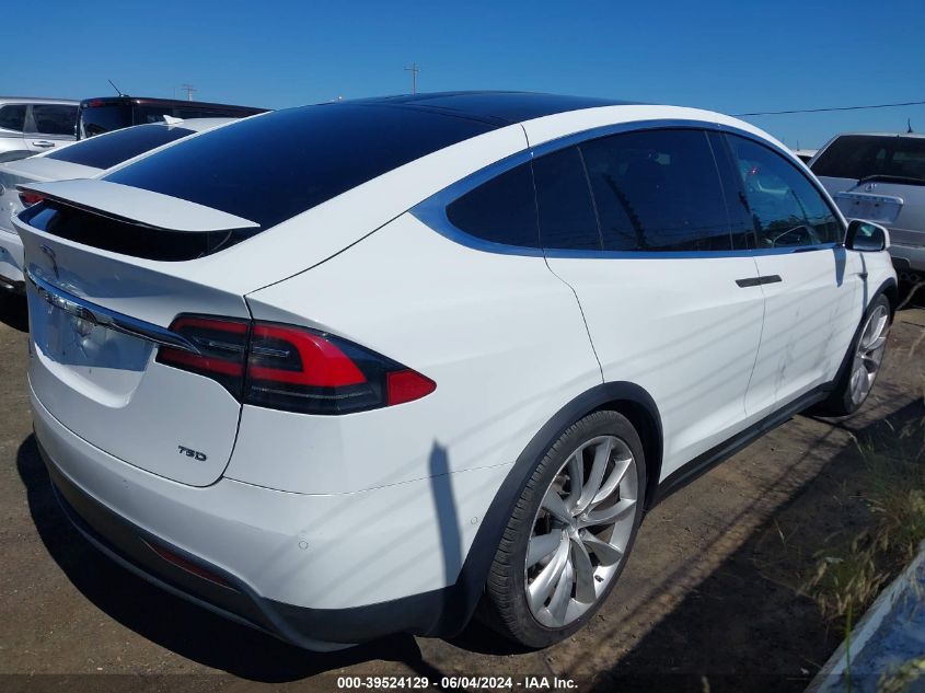 2016 Tesla Model X 60D/70D/75D/90D/P100D VIN: 5YJXCBE27GF009141 Lot: 39524129