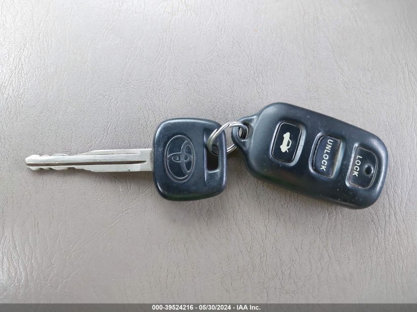 2003 Toyota Camry Le VIN: 4T1BE32K63U166669 Lot: 39524216