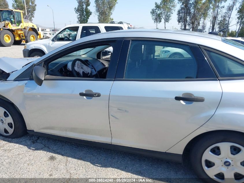 2018 Ford Focus S VIN: 1FADP3E27JL311536 Lot: 39524240