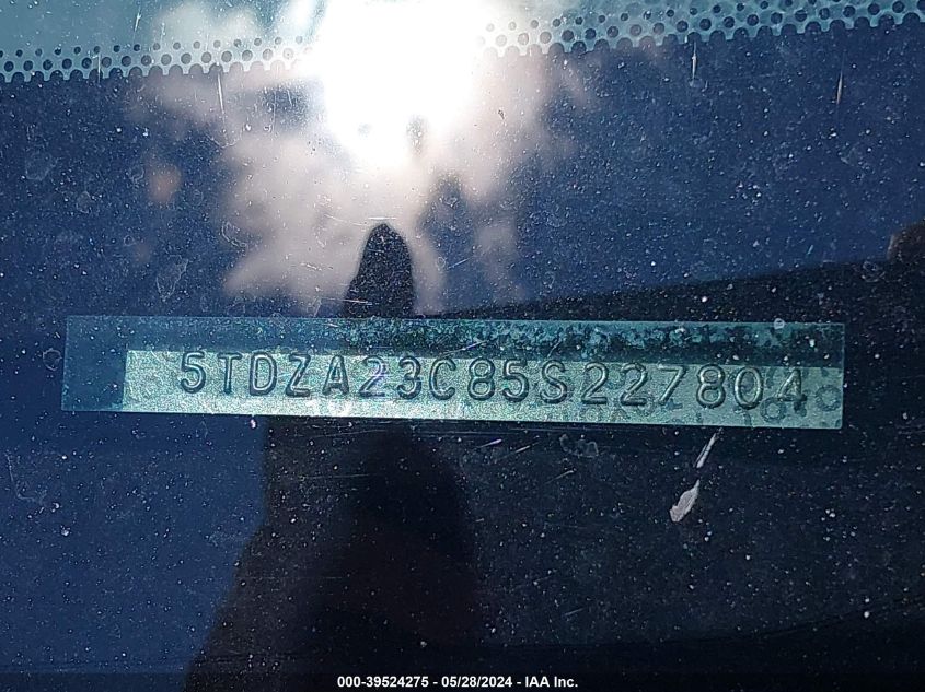 2005 Toyota Sienna Le VIN: 5TDZA23C85S227804 Lot: 39524275