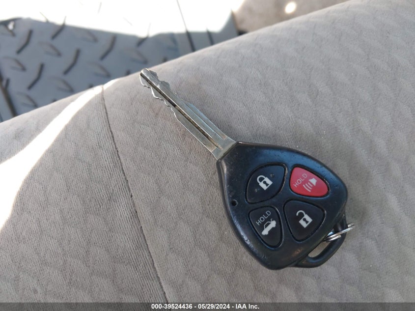 2010 Toyota Camry Le VIN: 4T1BF3EK5AU114942 Lot: 39524436