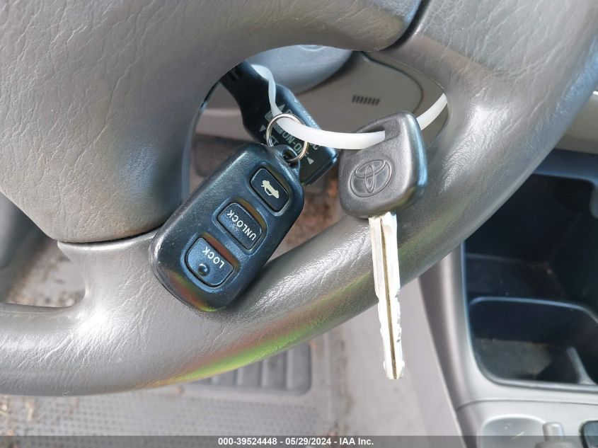 2004 Toyota Camry Le VIN: 4T1BE32K54U811278 Lot: 39524448