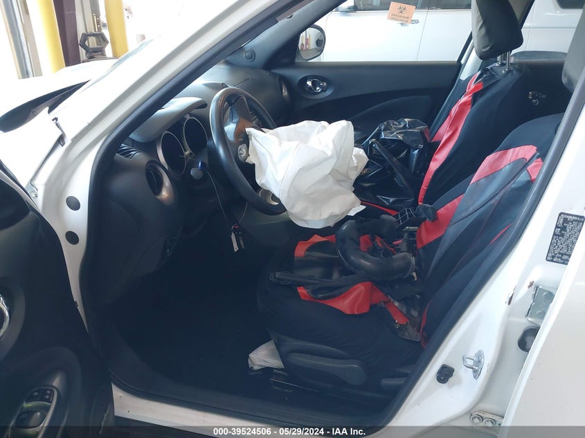 2014 Nissan Juke S VIN: JN8AF5MV4ET483296 Lot: 39524506