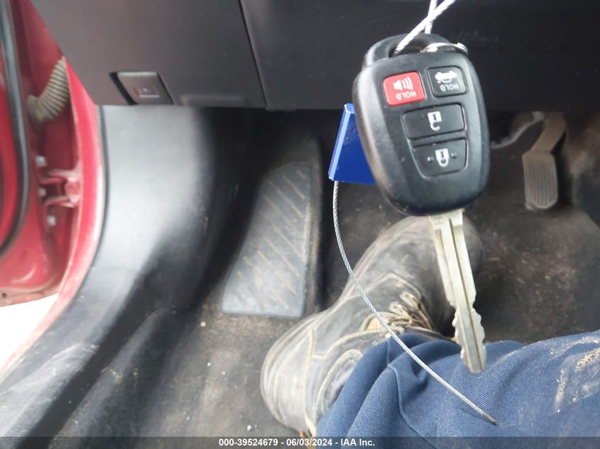 2017 Toyota Corolla Le VIN: 5YFBURHE6HP616918 Lot: 39524679