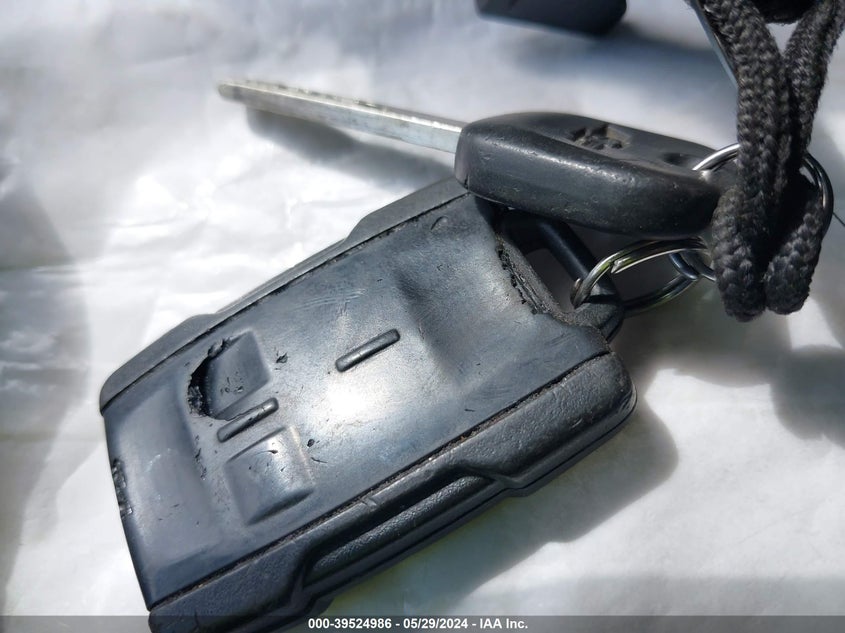 2016 Chevrolet Silverado 1500 2Lt VIN: 3GCUKREC5GG315532 Lot: 39524986