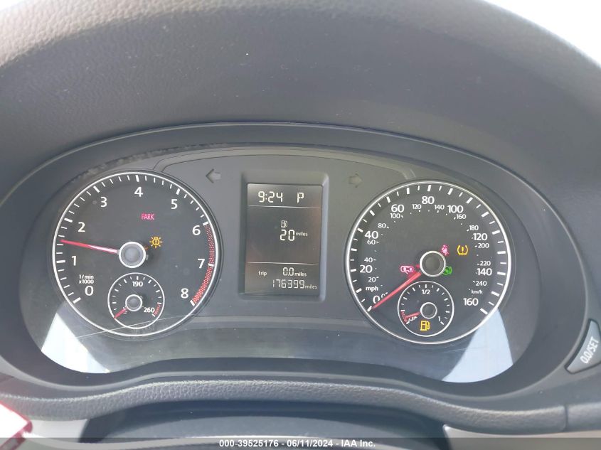 2013 Volkswagen Passat 2.5L S VIN: 1VWAP7A34DC098971 Lot: 39525176