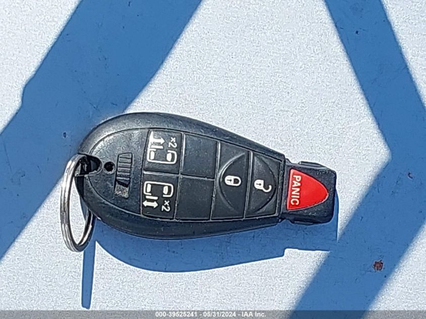 2010 Dodge Grand Caravan Sxt VIN: 2D4RN5D13AR175071 Lot: 39525241