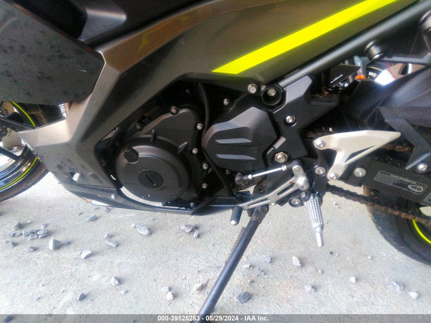2021 KAWASAKI EX400 UNKNOWN(VIN: JKAEXKG19MDAD3274
