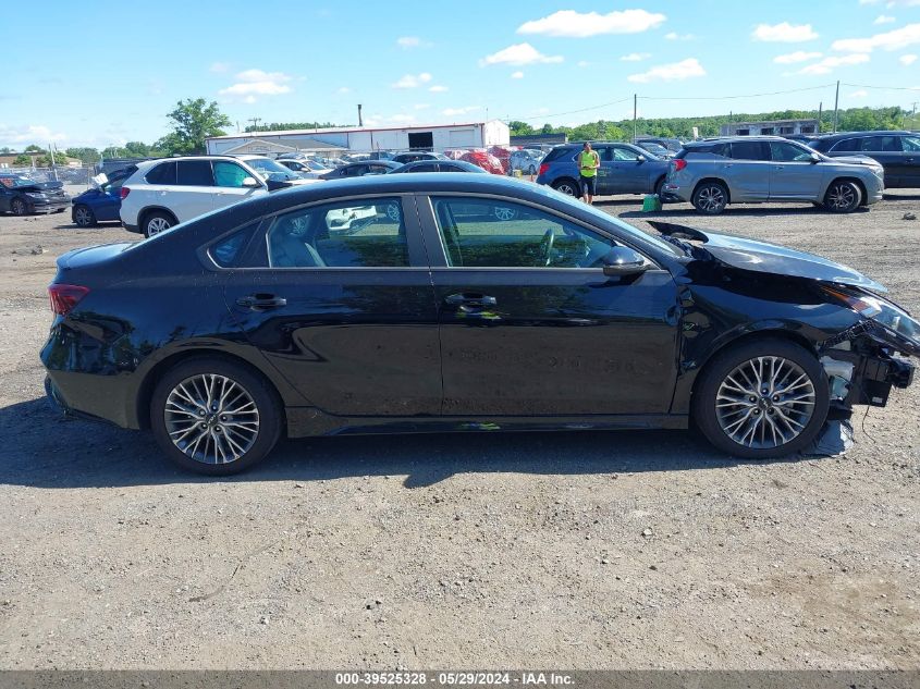 2022 Kia Forte Gt-Line VIN: 3KPF54AD4NE442931 Lot: 39525328