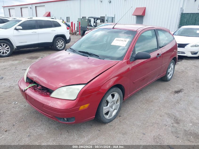 2005 Ford Focus Zx3 VIN: 3FAFP31NX5R132410 Lot: 39525628