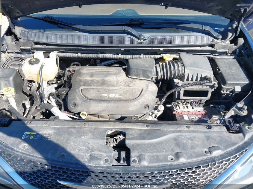 2017 Chrysler Pacifica Limited VIN: 2C4RC1GG0HR512348 Lot: 39525725