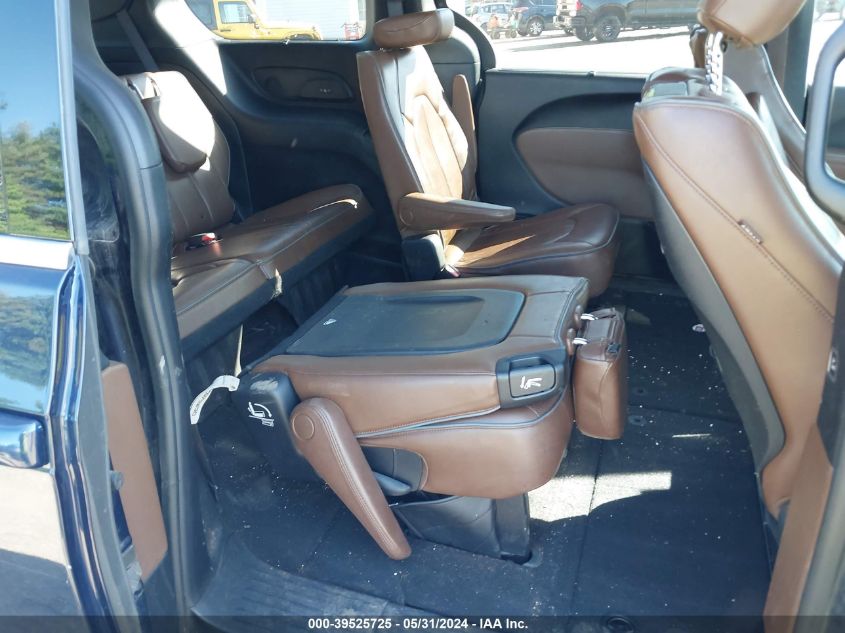 2017 Chrysler Pacifica Limited VIN: 2C4RC1GG0HR512348 Lot: 39525725