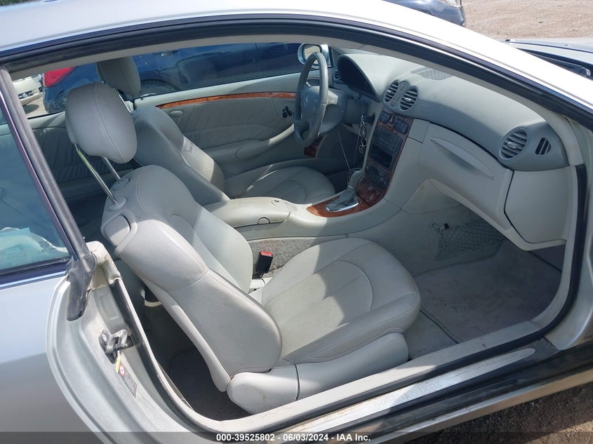 2004 Mercedes-Benz Clk 320 VIN: WDBTJ65J04F087107 Lot: 39525802