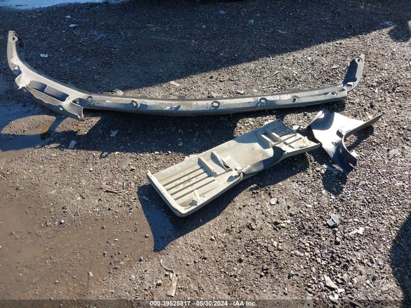 2001 Chevrolet Tahoe Lt VIN: 1GNEK13T21J247325 Lot: 39525817