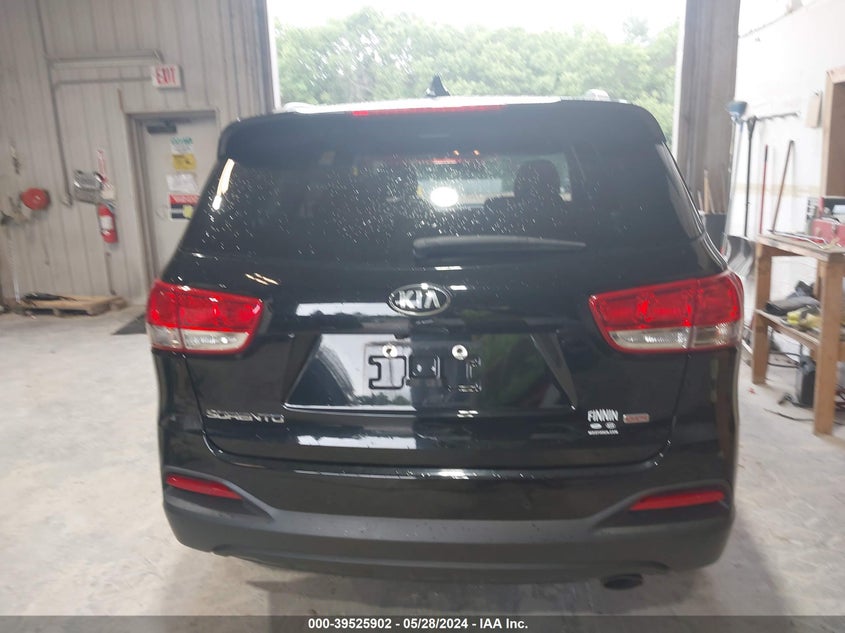 2018 Kia Sorento 2.4L Lx VIN: 5XYPGDA3XJG425280 Lot: 39525902