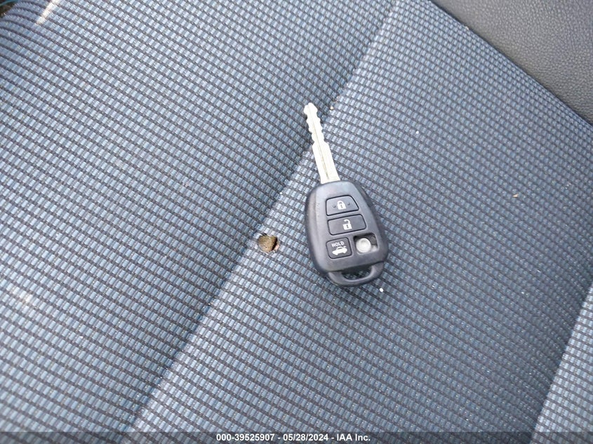 2015 Toyota Corolla S Plus VIN: 2T1BURHE1FC271178 Lot: 39525907