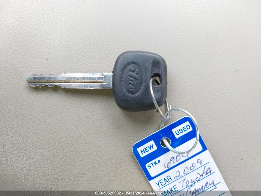 2009 Toyota Camry Le VIN: 4T4BE46K19R087361 Lot: 39525982