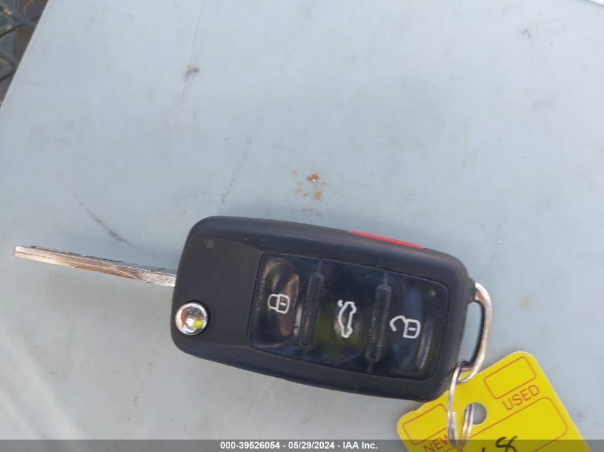 2017 Volkswagen Passat 1.8T S VIN: 1VWAT7A30HC058484 Lot: 39526054