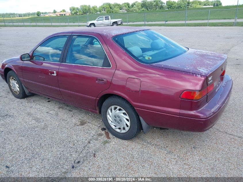 1998 Toyota Camry Le VIN: 4T1BG22K7WU830051 Lot: 39526190