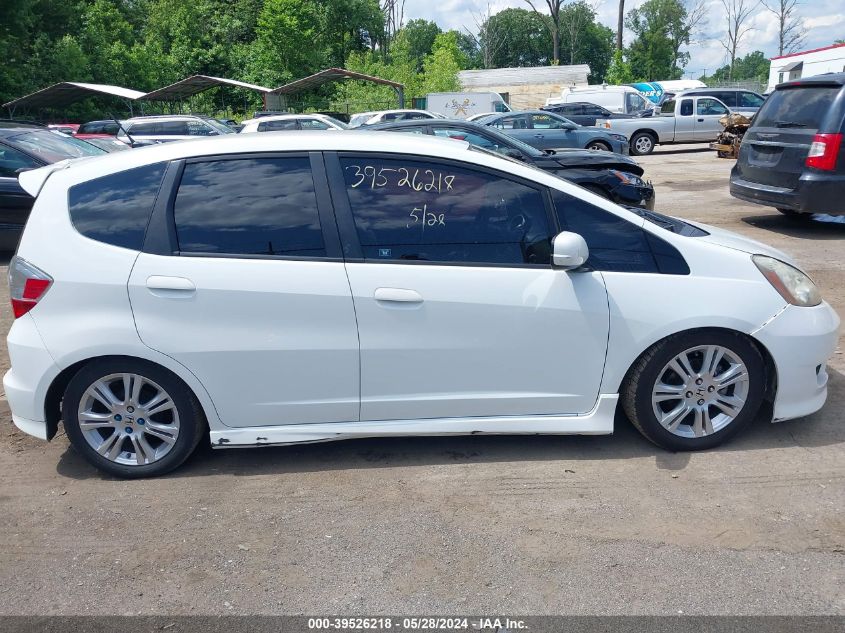 2011 Honda Fit Sport VIN: JHMGE8H64BS009586 Lot: 39526218