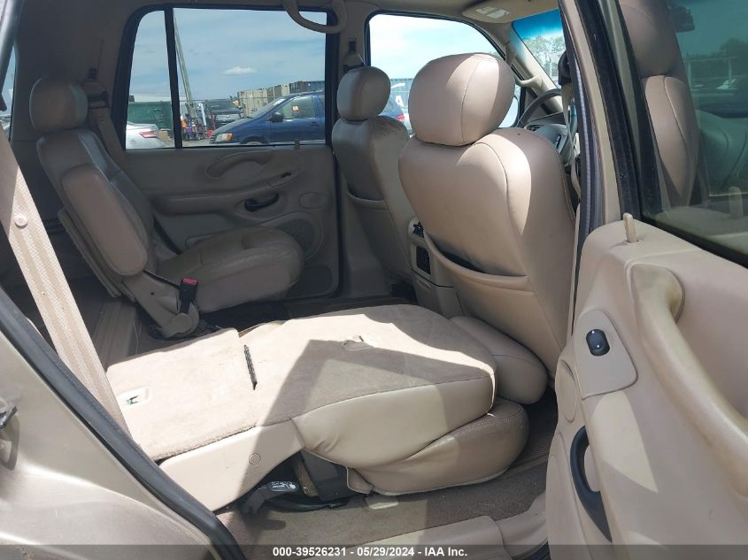 2002 Ford Expedition Eddie Bauer VIN: 1FMPU18L42LA98373 Lot: 39526231