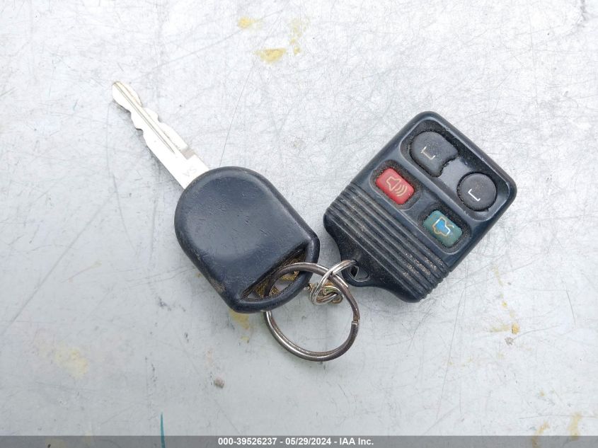 2010 Ford Focus Se VIN: 1FAHP3FN8AW132950 Lot: 39526237