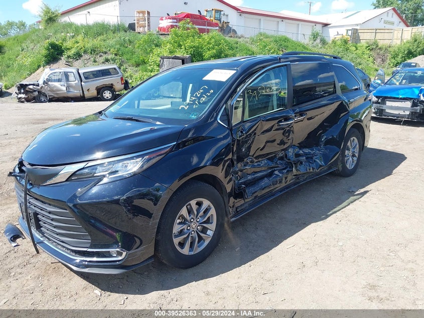 2021 TOYOTA SIENNA 2.5L I4 FI DOHC 16V (VIN: 5TDYSKFC3MS028467