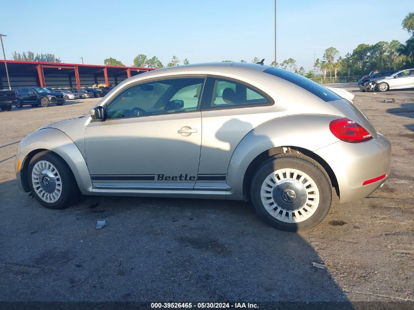 2013 Volkswagen Beetle 2.5L VIN: 3VWJX7AT1DM661232 Lot: 39526465