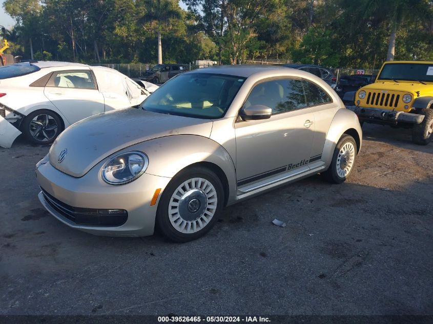 2013 Volkswagen Beetle 2.5L VIN: 3VWJX7AT1DM661232 Lot: 39526465