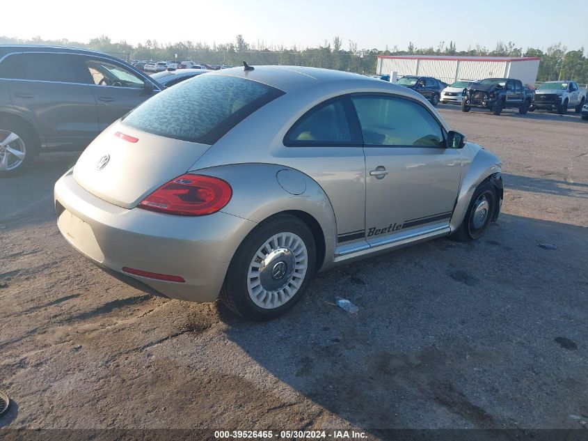 2013 Volkswagen Beetle 2.5L VIN: 3VWJX7AT1DM661232 Lot: 39526465