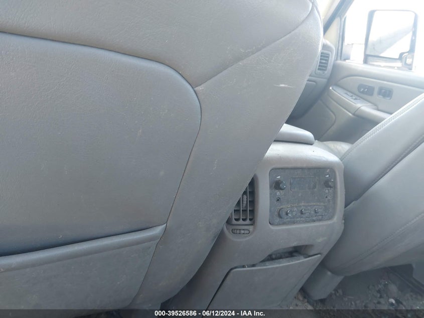 2004 Chevrolet Silverado 2500Hd Lt VIN: 1GCHK23114F159223 Lot: 39526586