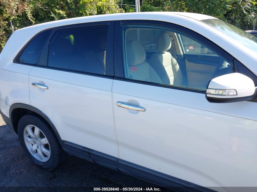 2011 Kia Sorento Lx VIN: 5XYKT3A1XBG157265 Lot: 39526640